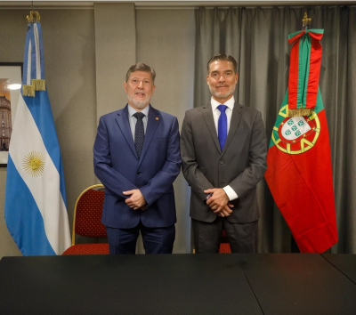 Imagen de Cristian Auguadra se reunió con el Secretario General del Sistema de Información de la República Portuguesa